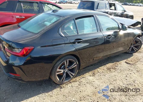 2023 BMW 330I xDrive z USA, uszkodzony, nr VIN 3MW89FF07P8D62178